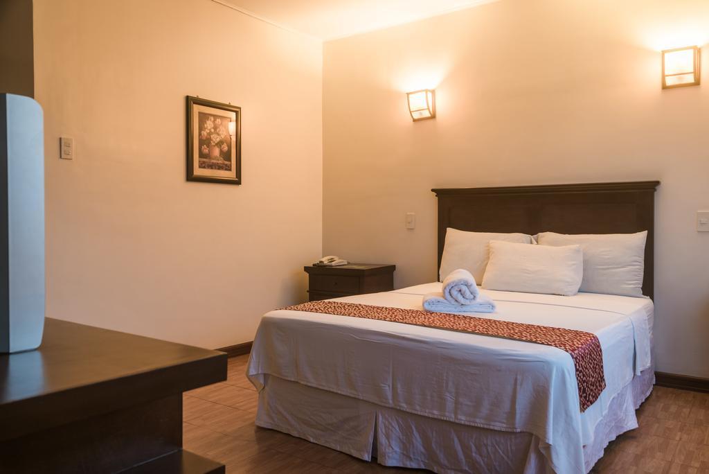 Oftana Suites Mandaue Exterior foto