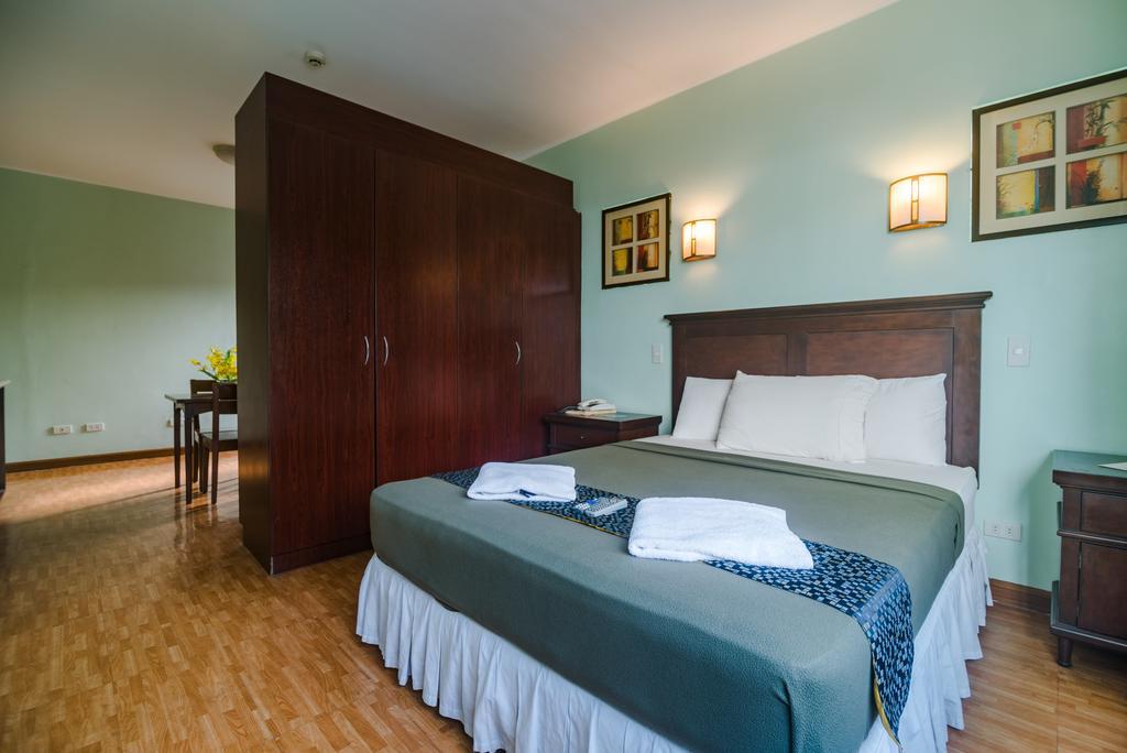 Oftana Suites Mandaue Exterior foto