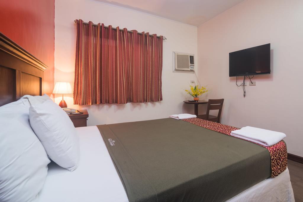 Oftana Suites Mandaue Exterior foto