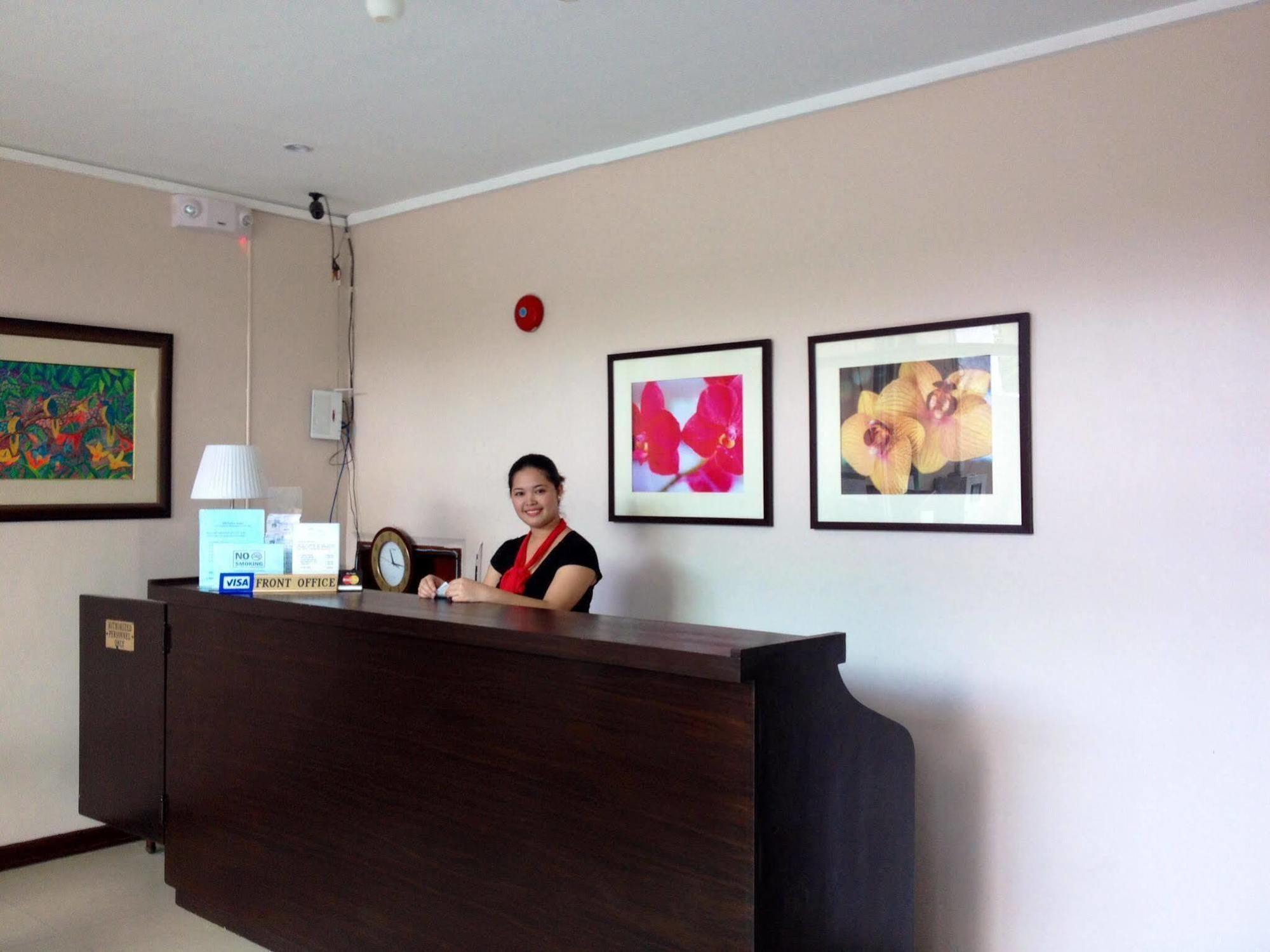 Oftana Suites Mandaue Exterior foto