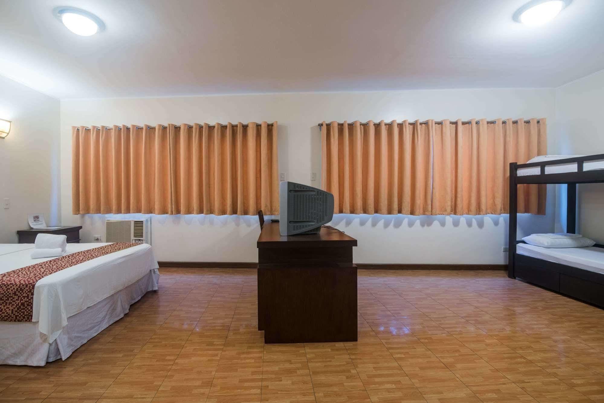 Oftana Suites Mandaue Exterior foto