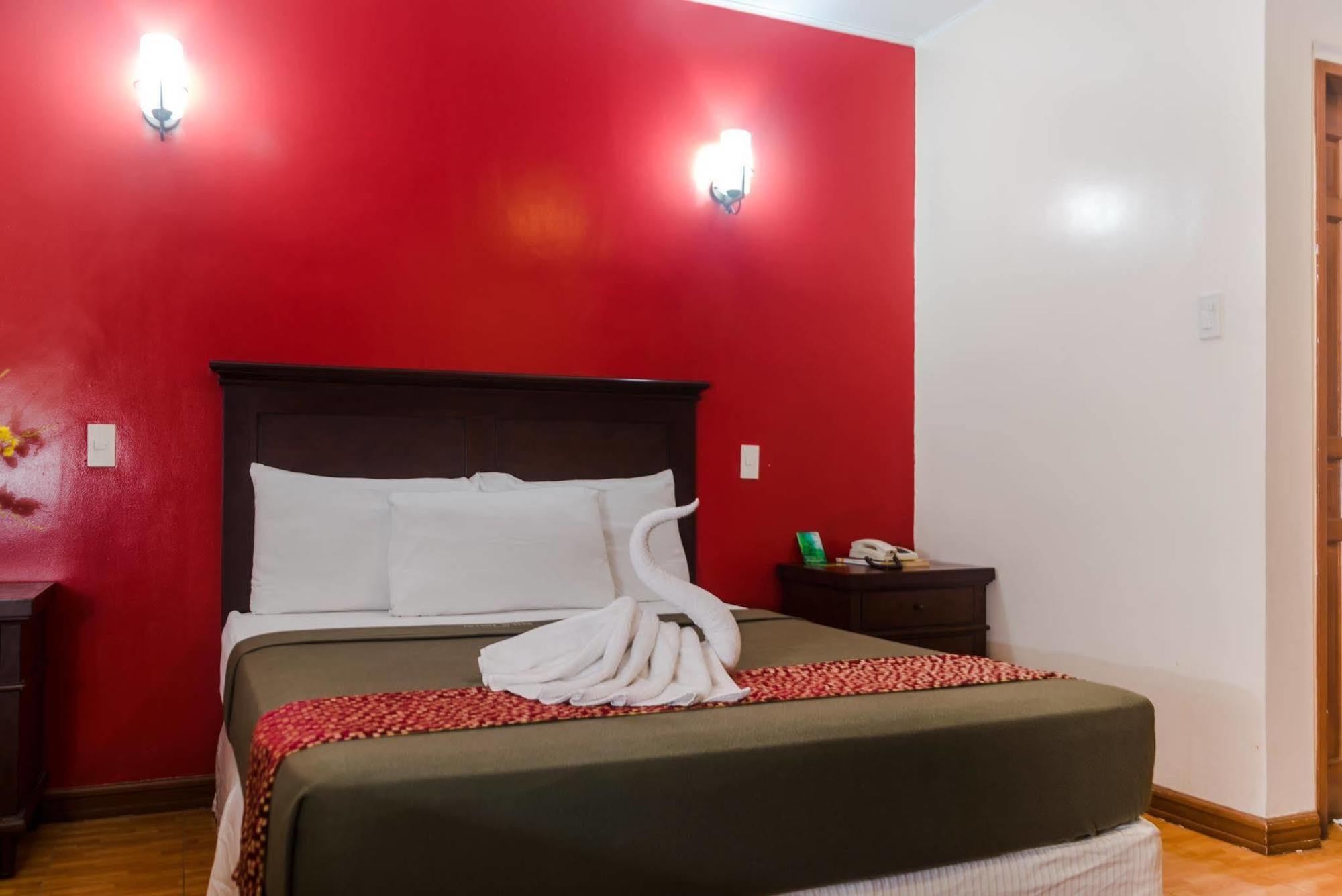 Oftana Suites Mandaue Exterior foto