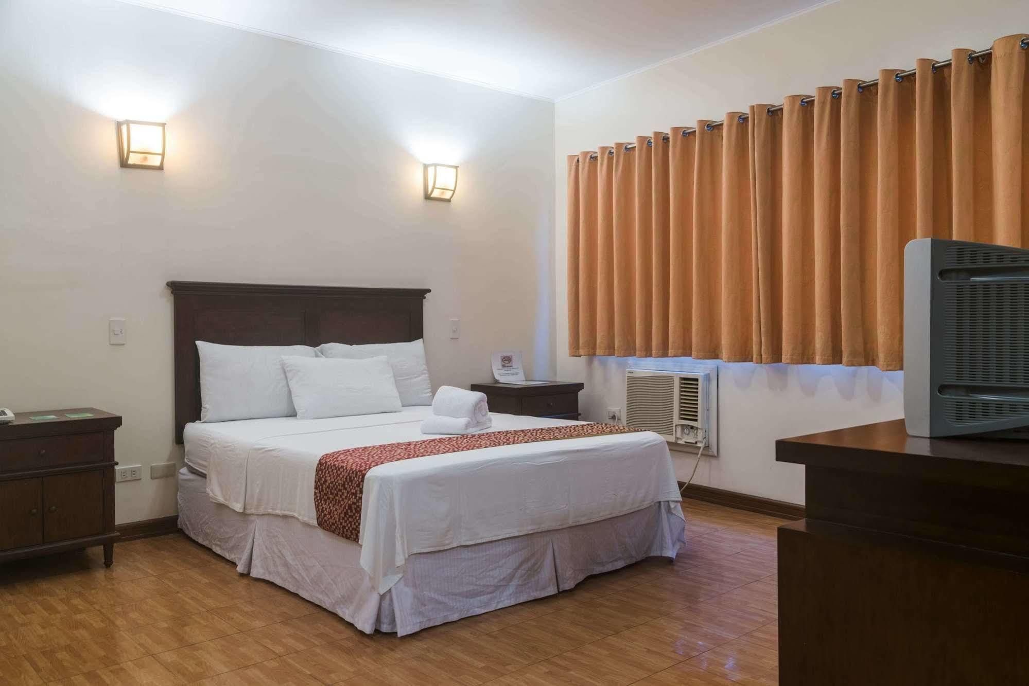 Oftana Suites Mandaue Exterior foto