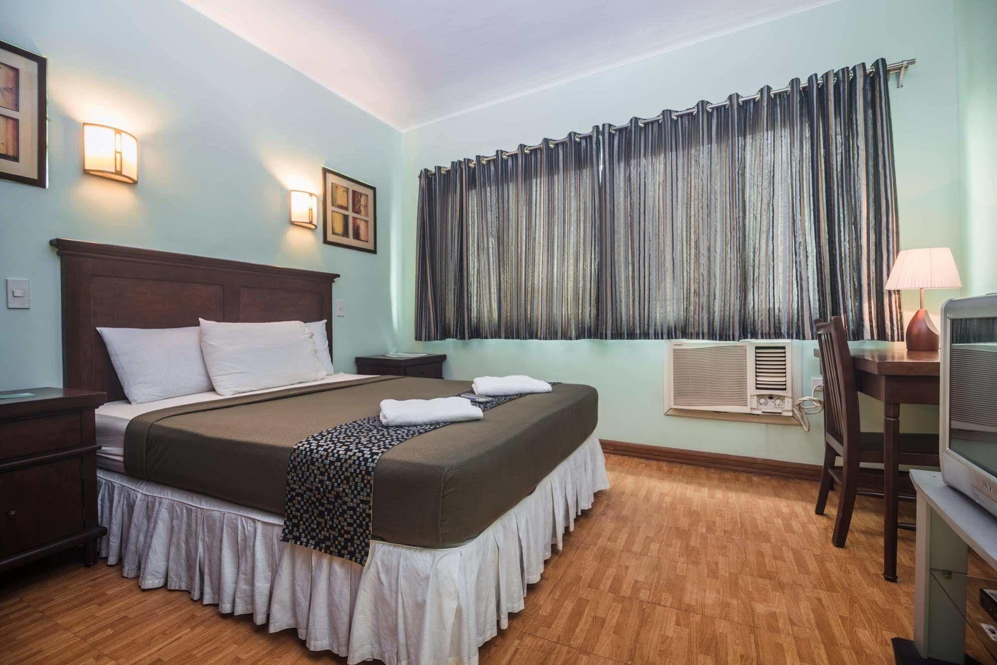 Oftana Suites Mandaue Exterior foto